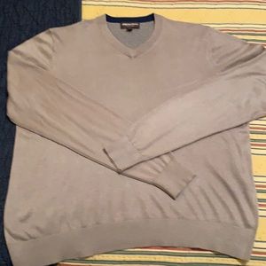 Men’s Johnston and Murphy V-neck sweater